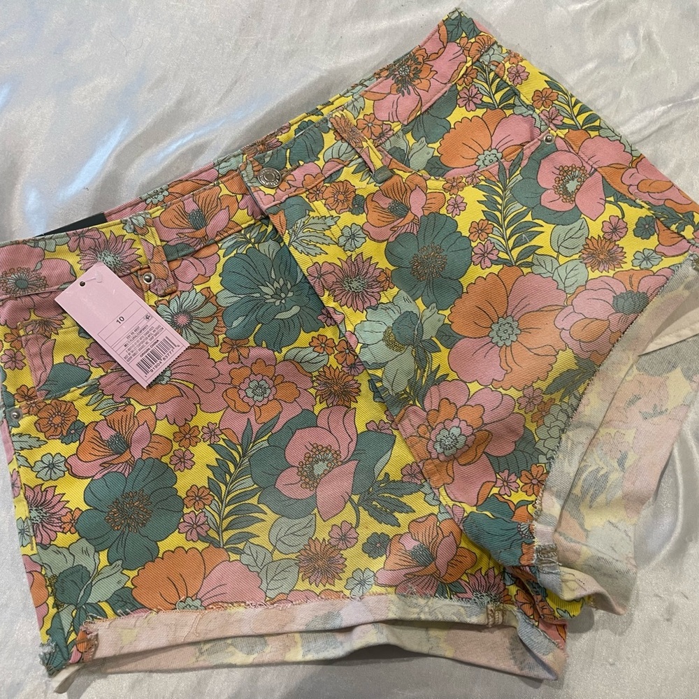 Wild Fable size 10 highest rise cheeky shorts